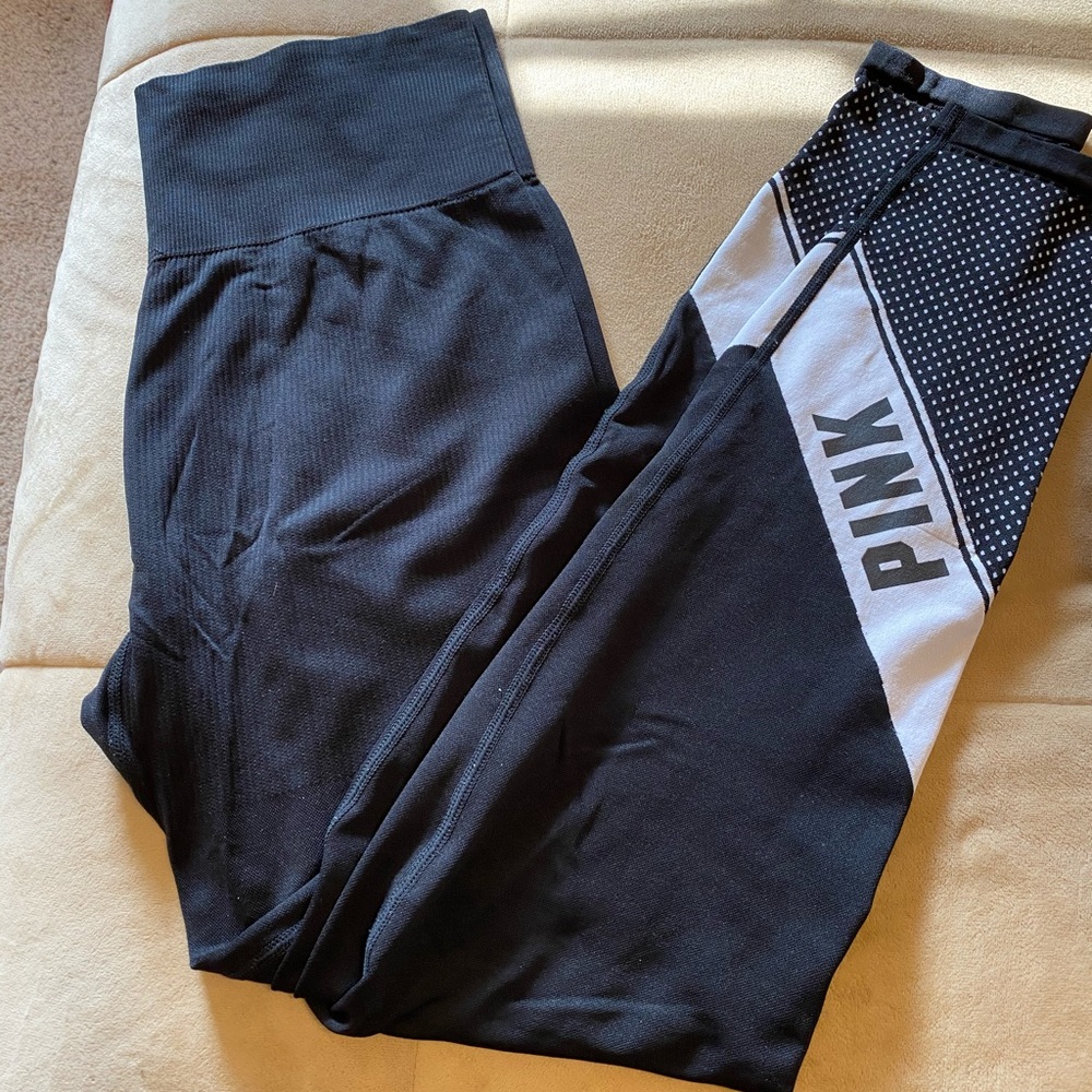 Victoria’s Secret PINK cool and comfy leggings